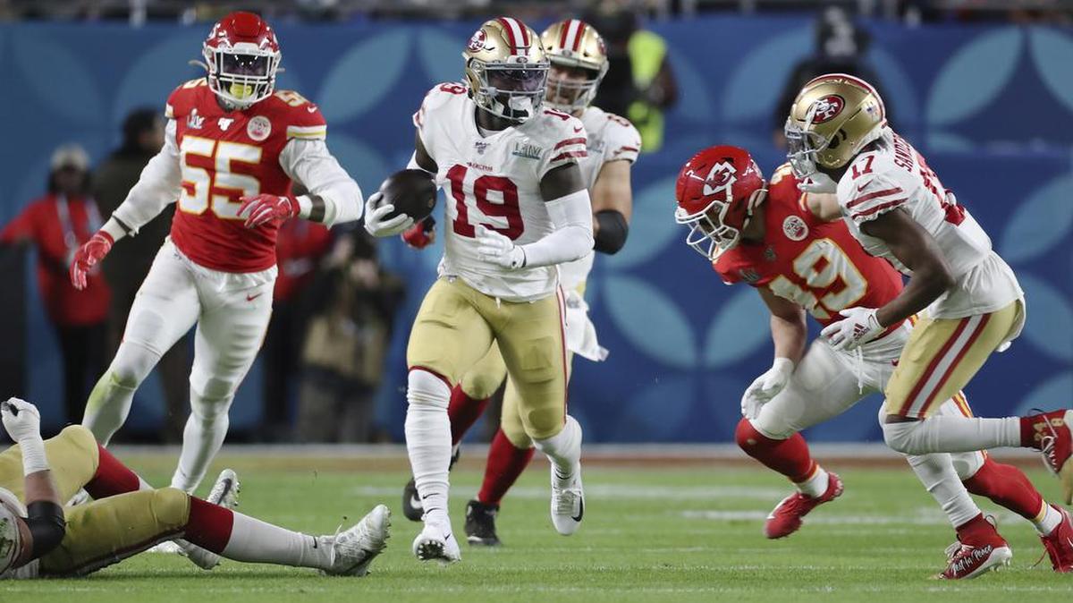 San Francisco 49ers wide receiver Deebo Samuel (19) caught five passes for 39 yards and added three carries for 53 yards against the Kansas City Chiefs in Super Bowl 54.