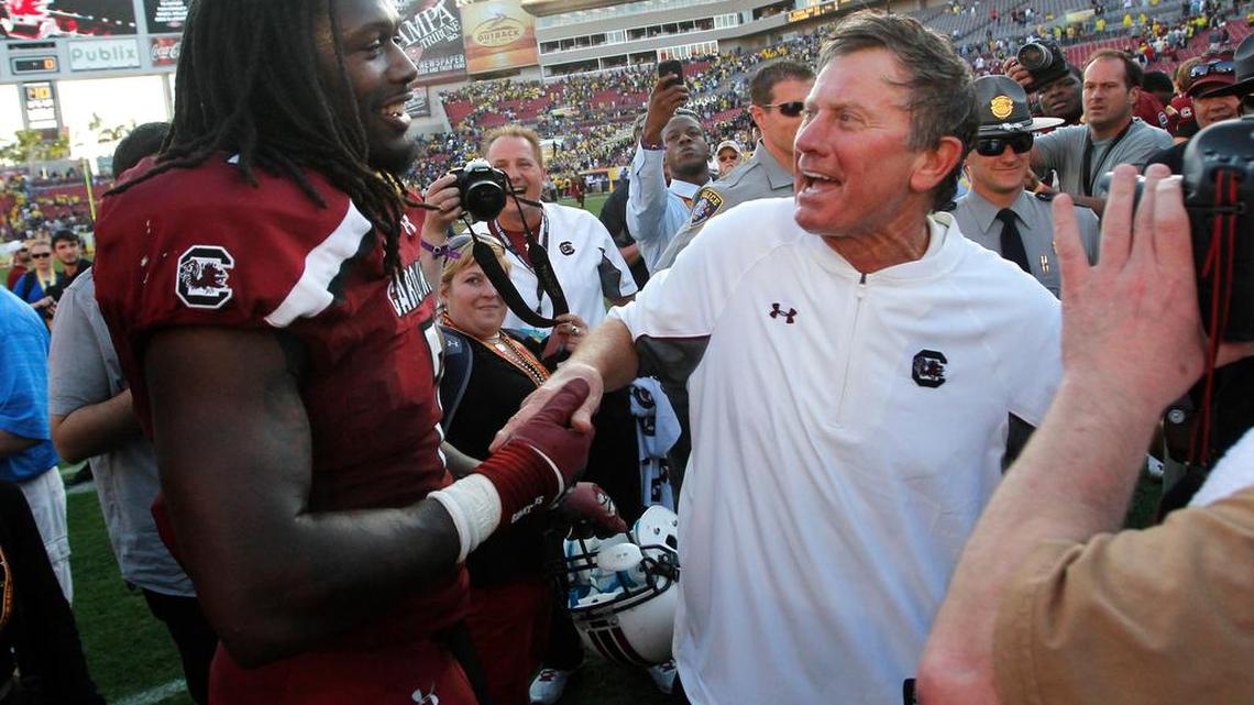 South Carolina Gamecocks defensive end Jadeveon Clowney (7) coach Steve Spurrier