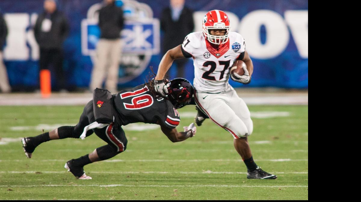 
South Carolina faces Nick Chubb (27) and the Georgia Bulldogs on Sept. 19 in Athens, Ga.
