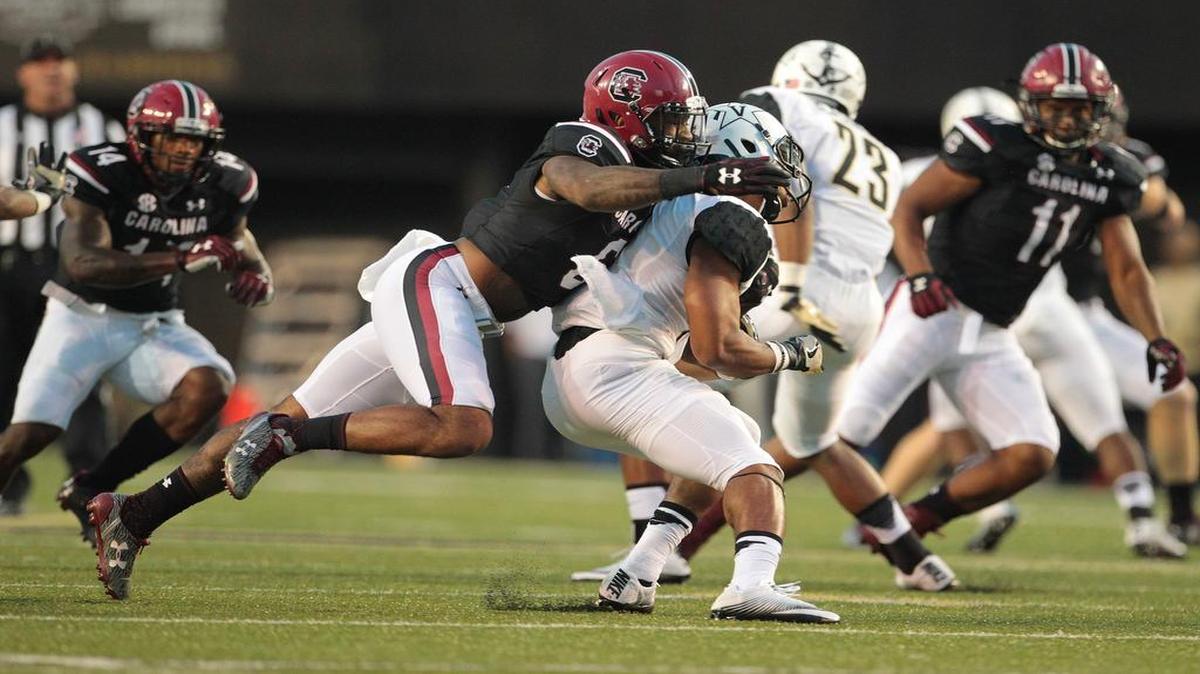 South Carolina Gamecocks defensive back Chris Moody (6) brings down Vanderbilt Commodores wide receiver C.J. Duncan