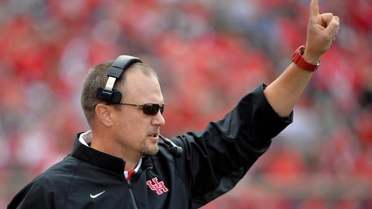 
Houston Cougars head coach Tom Herman
