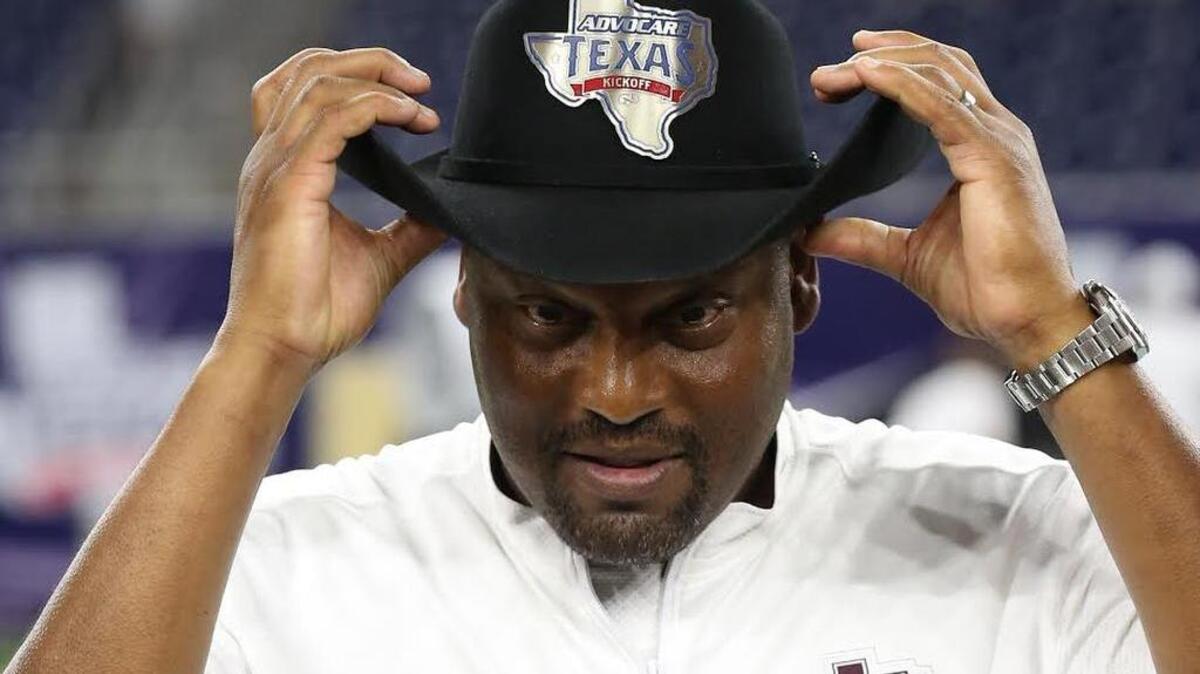 Texas A&M head coach Kevin Sumlin