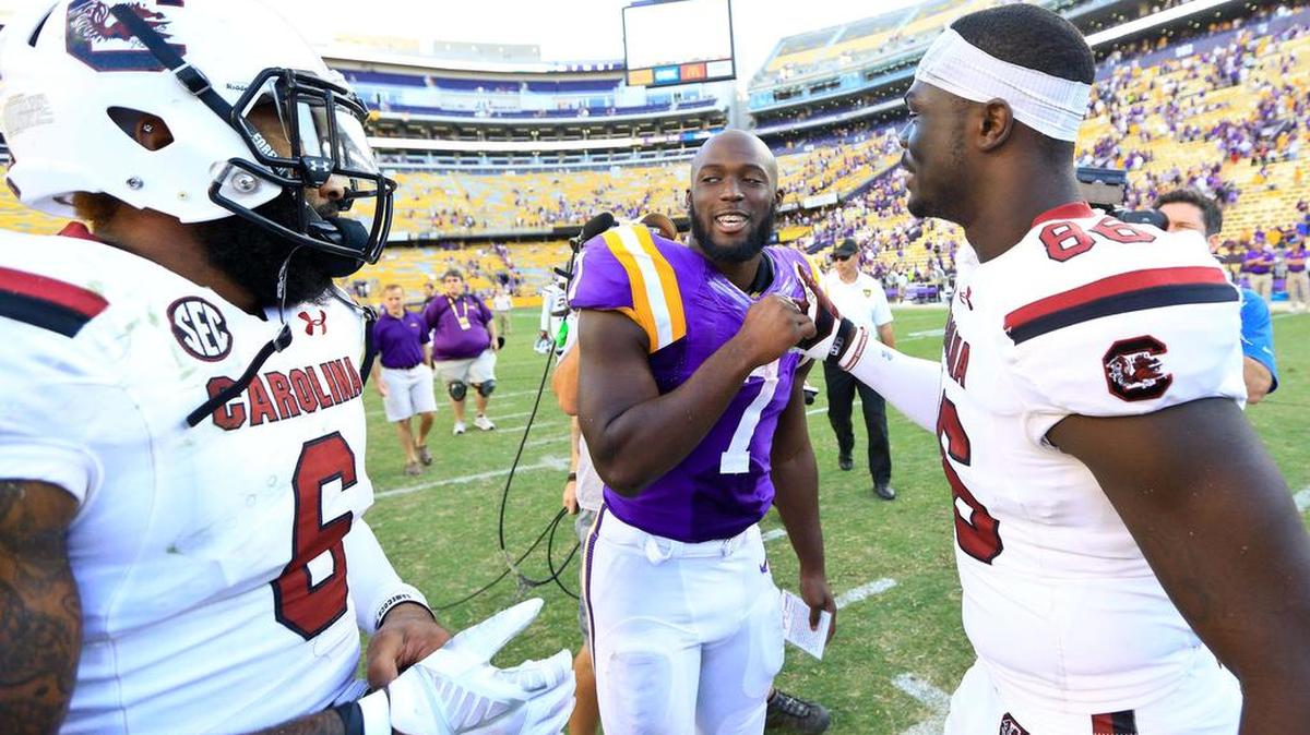 LSU and Leonard Fournette will auction the jersey the star running back wore Oct. 10 against the Gamecocks. Proceeds benefit SC flood relief efforts.