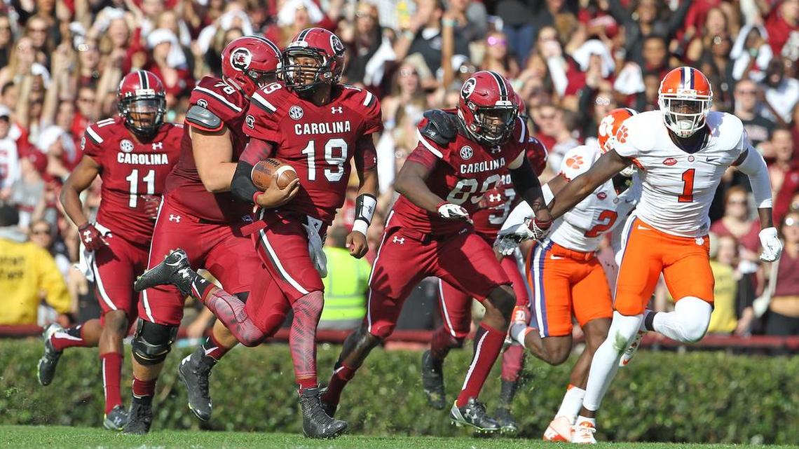 South Carolina quarterback Lorenzo Nunez will battle for an increased role in his sophomore season.