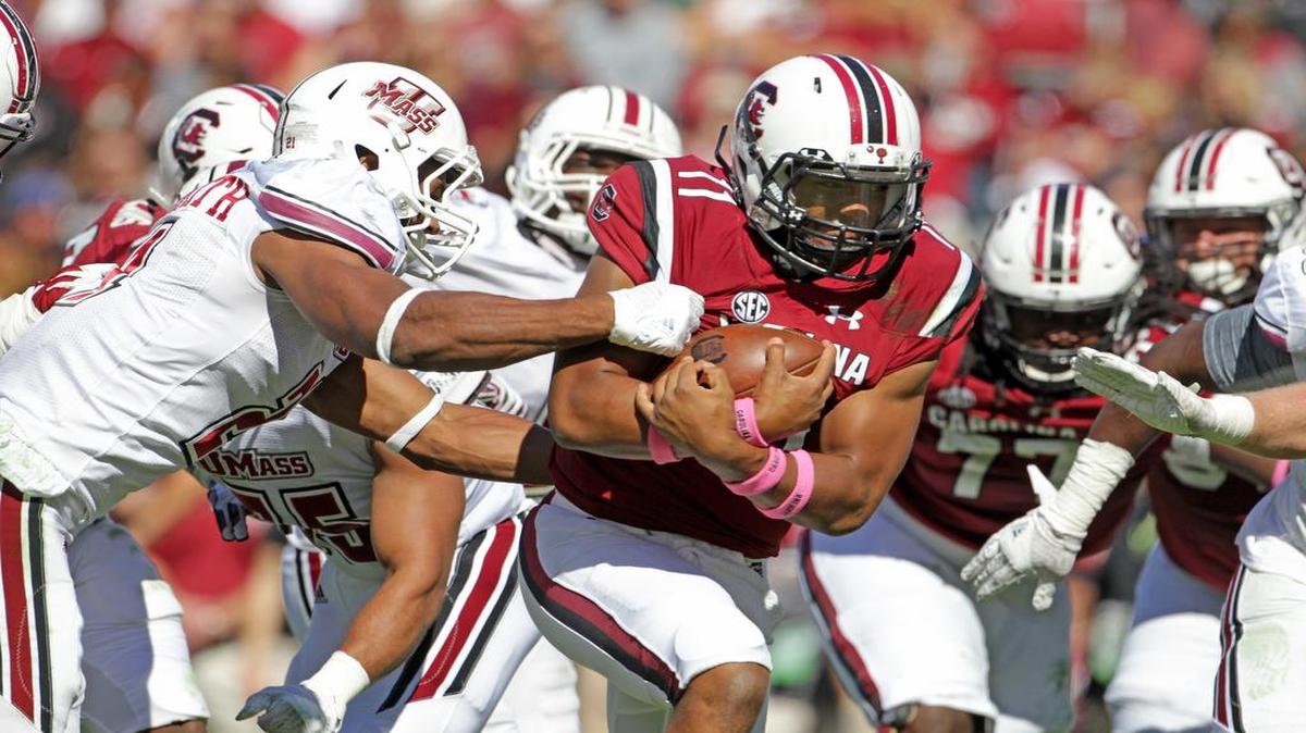 South Carolina Gamecocks quarterback Brandon McIlwain (11)