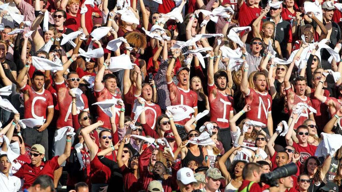USC over the last five season averaged 80,347 fans per home game.