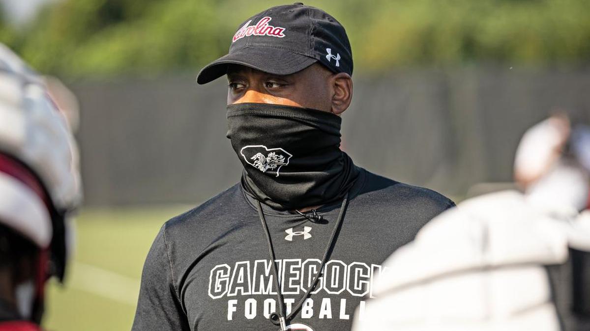 South Carolina’s Des Kitchings at the Aug. 19 football practice.