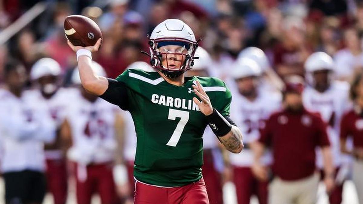 South Carolina Gamecocks quarterback Spencer Rattler (7) passes during the 2022 South Carolina Spring Game at Williams-Brice Stadium in Columbia, SC, April 16th, 2022.
