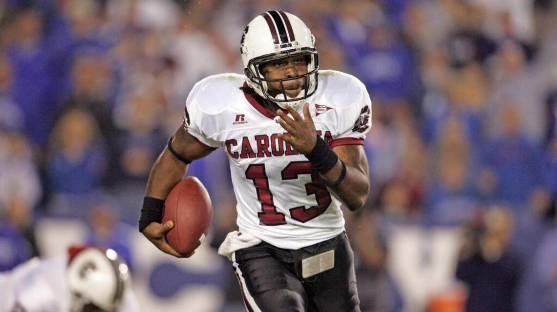 Former Gamecocks quarterback lands first high school head coaching job