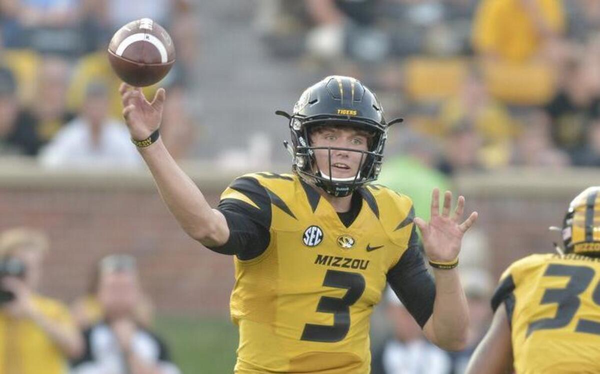 
Missouri Tigers quarterback Drew Lock (3) 

