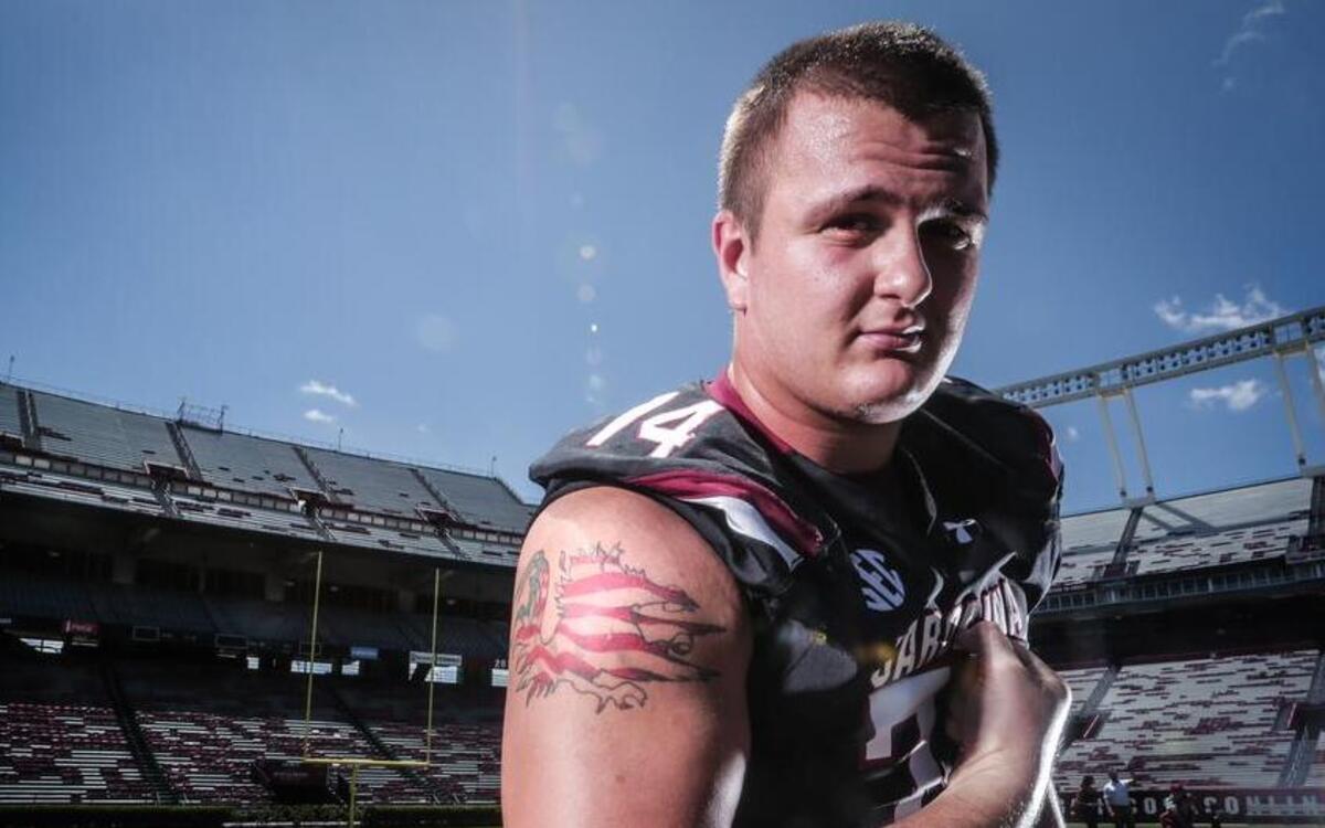South Carolina offensive lineman Mason Zandi