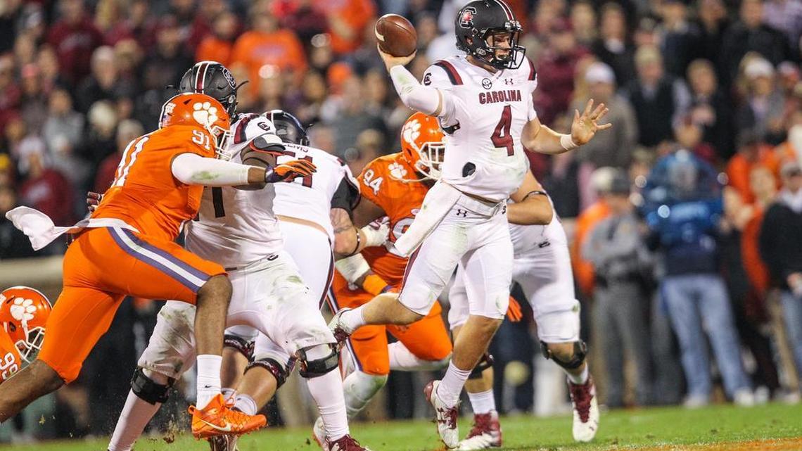 South Carolina quarterback Jake Bentley (4) looks for a receiver during of the first half of their game against Clemson.