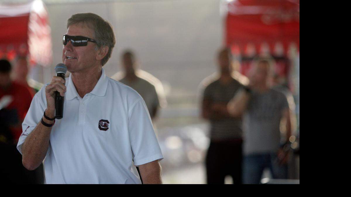 
USC head football coach Steve Spurrier 
