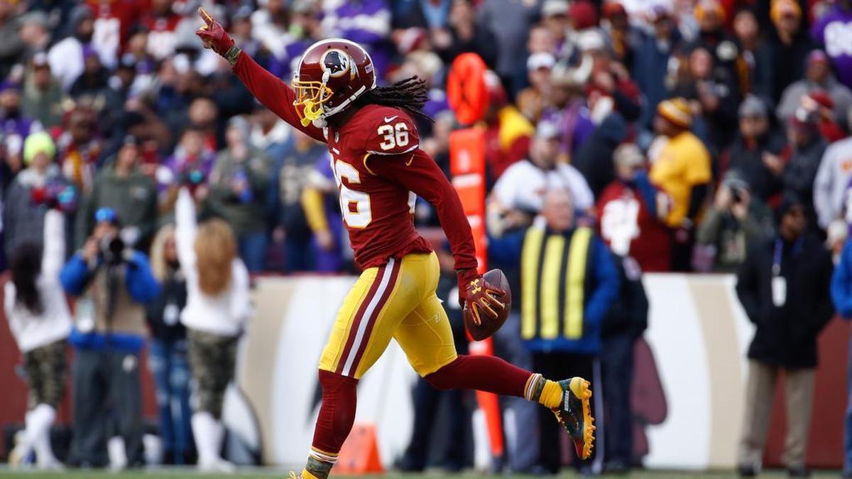 Washington Redskins free safety D.J. Swearinger (36) celebrates his interception during the second half of an NFL football game against the Minnesota Vikings in Landover, Md., Sunday, Nov. 12, 2017.
