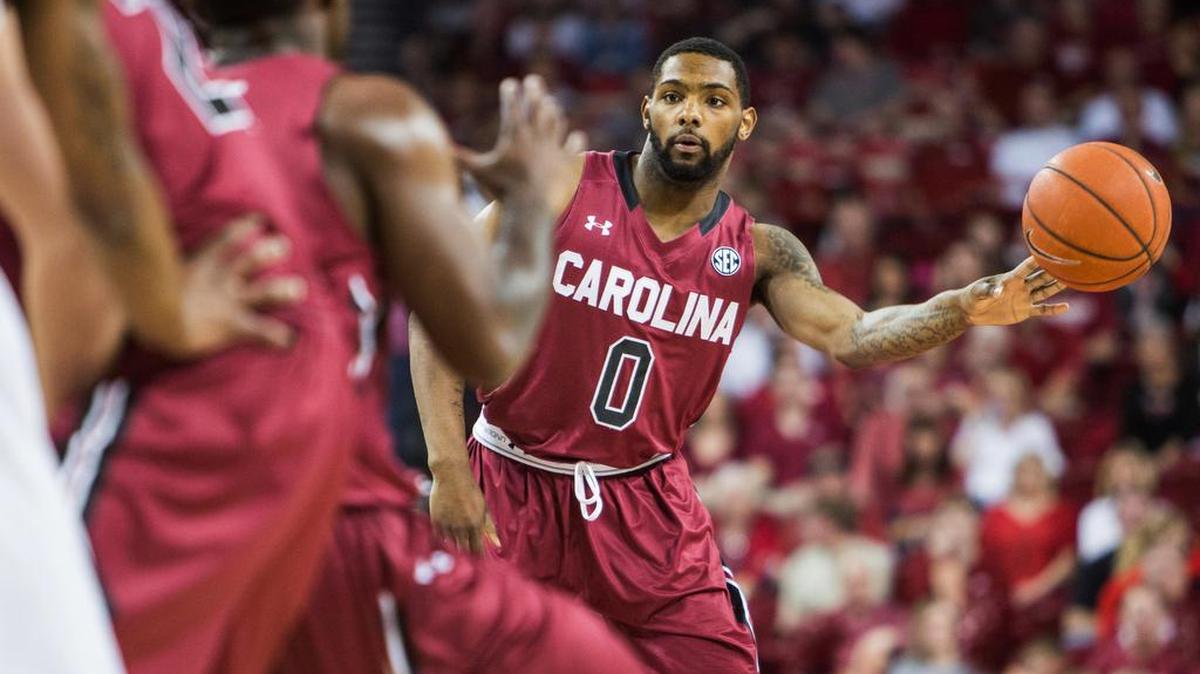 South Carolina Gamecocks guard Sindarius Thornwell (0) passes the ball against Arkansas Razorbacks at Bud Walton Arena on Saturday.