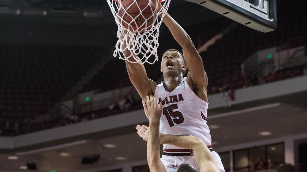 South Carolina’s PJ Dozier (15) has been cleared to play vs. Auburn.