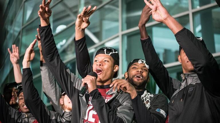 Photos: Huge crowd welcomes back Final Four-bound Gamecocks