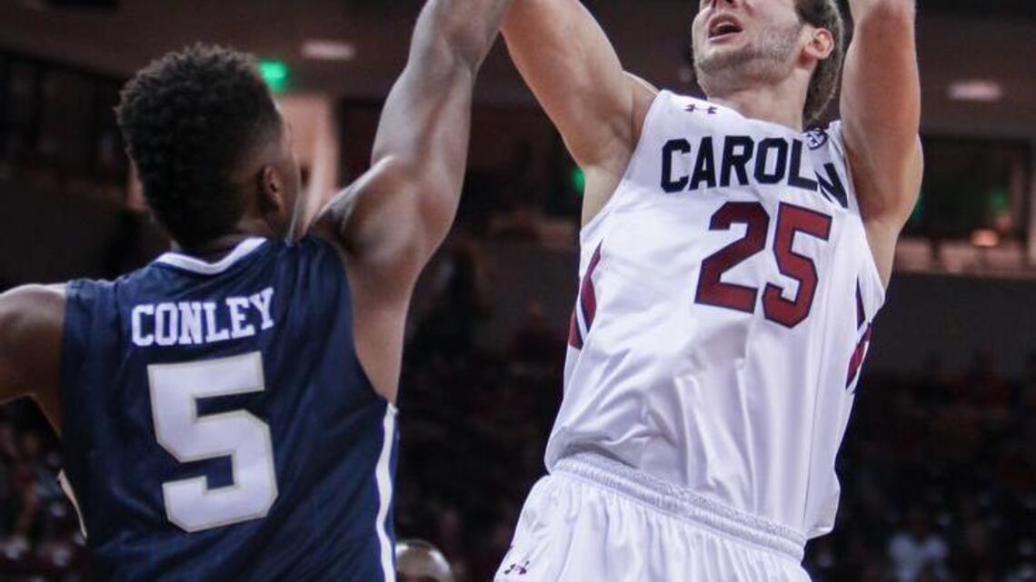 Kacinas named Player of the Week as Gamecocks receive Top 25 votes; USC women remain No. 2