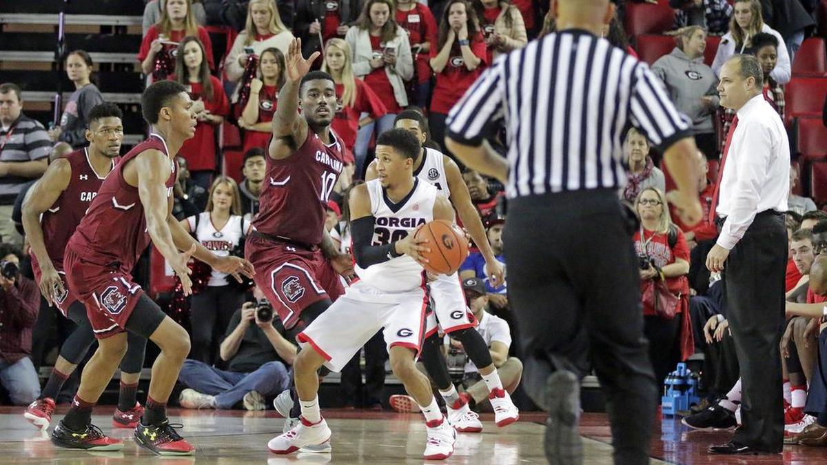 South Carolina players defend Georgia's JJ Frazier
