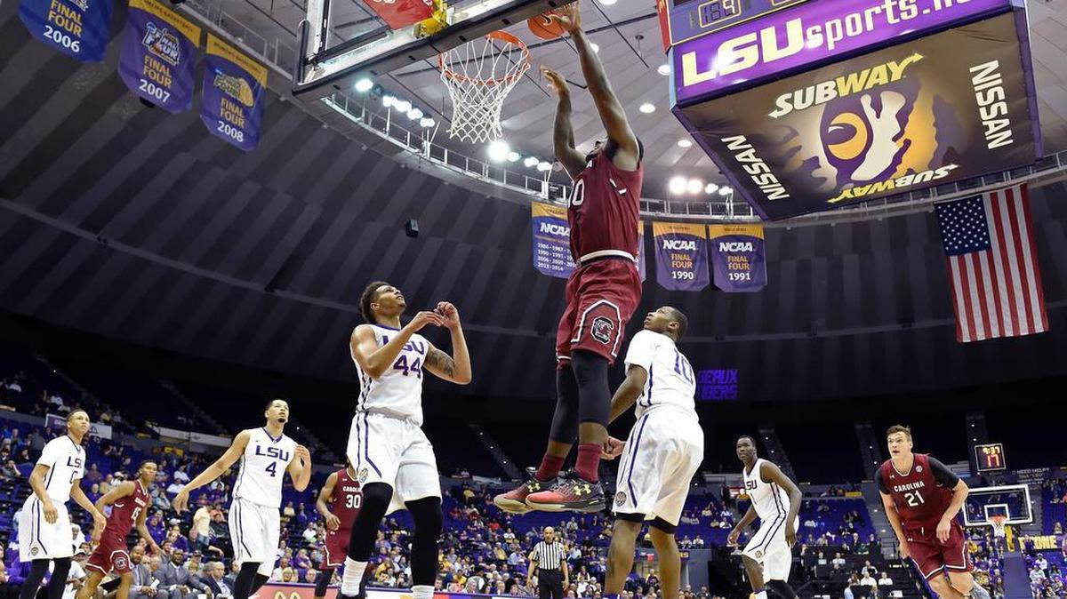 South Carolina guard Duane Notice heads to the rim at LSU.