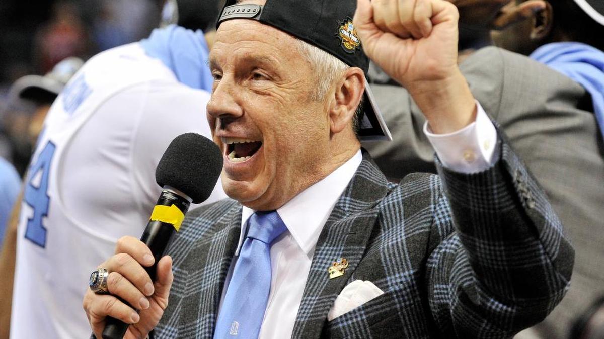 North Carolina head coach Roy Williams celebrates after North Carolina beat Kentucky 75-73 in the South Regional final game in the NCAA college basketball tournament Sunday, March 26, 2017, in Memphis, Tenn.