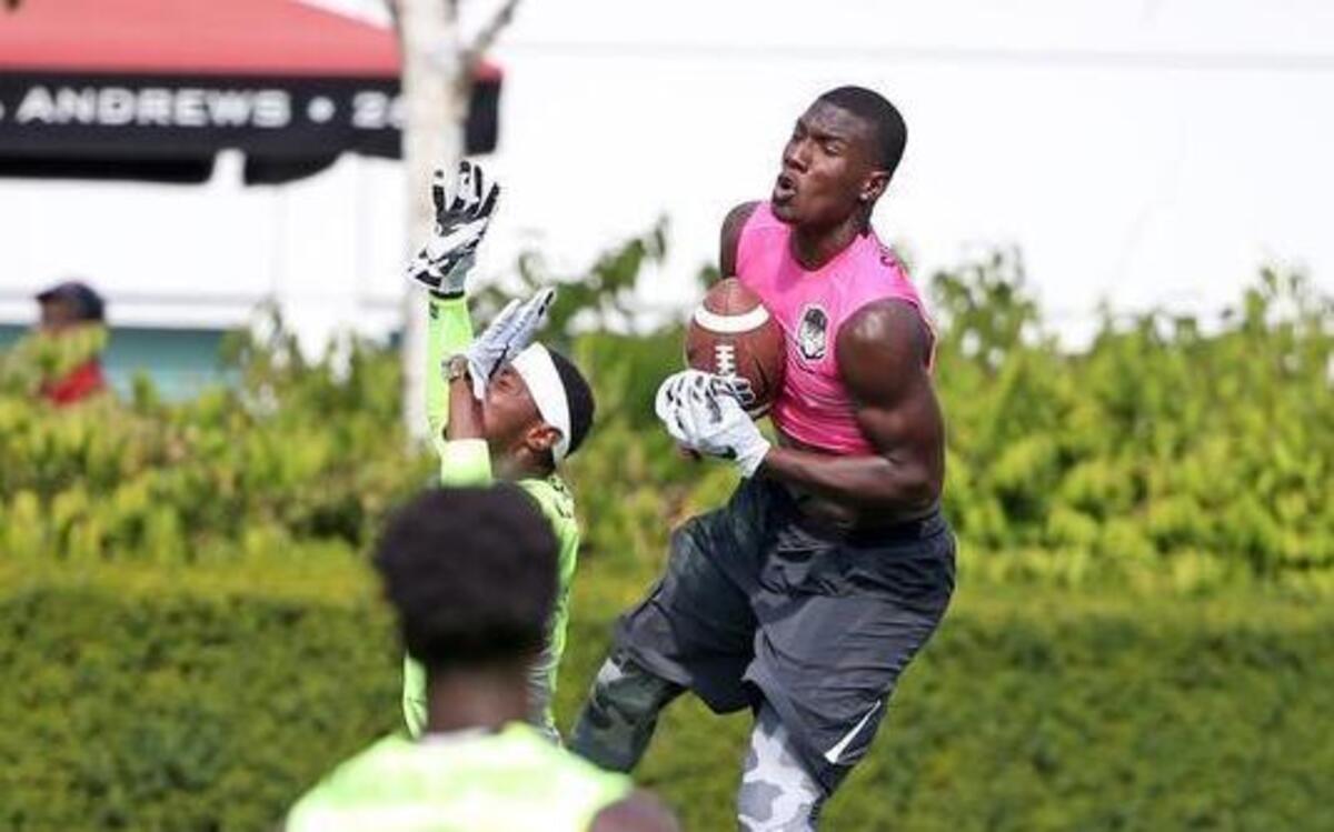 Keeping prospects such as Bryan Edwards in the fold was a key part of South Carolina negotiating its way through a transition class.