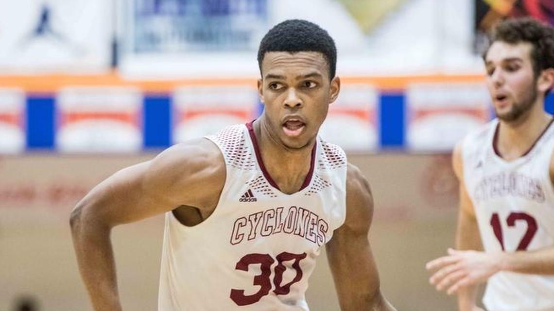 Porter Gaud’s Josiah James (30) scored 38 points against Heathwood Hall on Jan. 8, 2019.