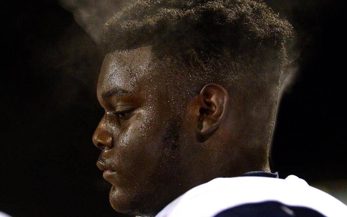 Mallard Creek Mavericks offensive lineman T.J. Moore