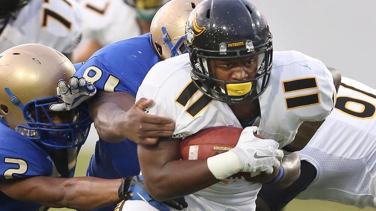Running back Kyshaun Bryan (11)