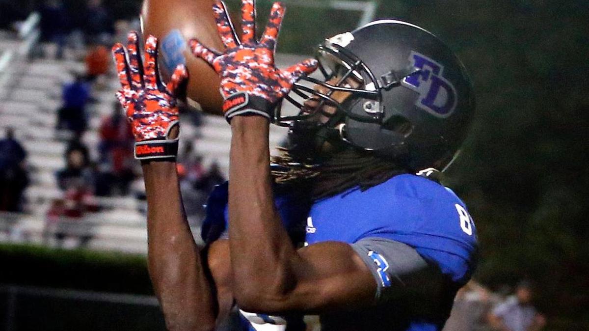 Fort Dorchester receiver Diondre Champaigne.