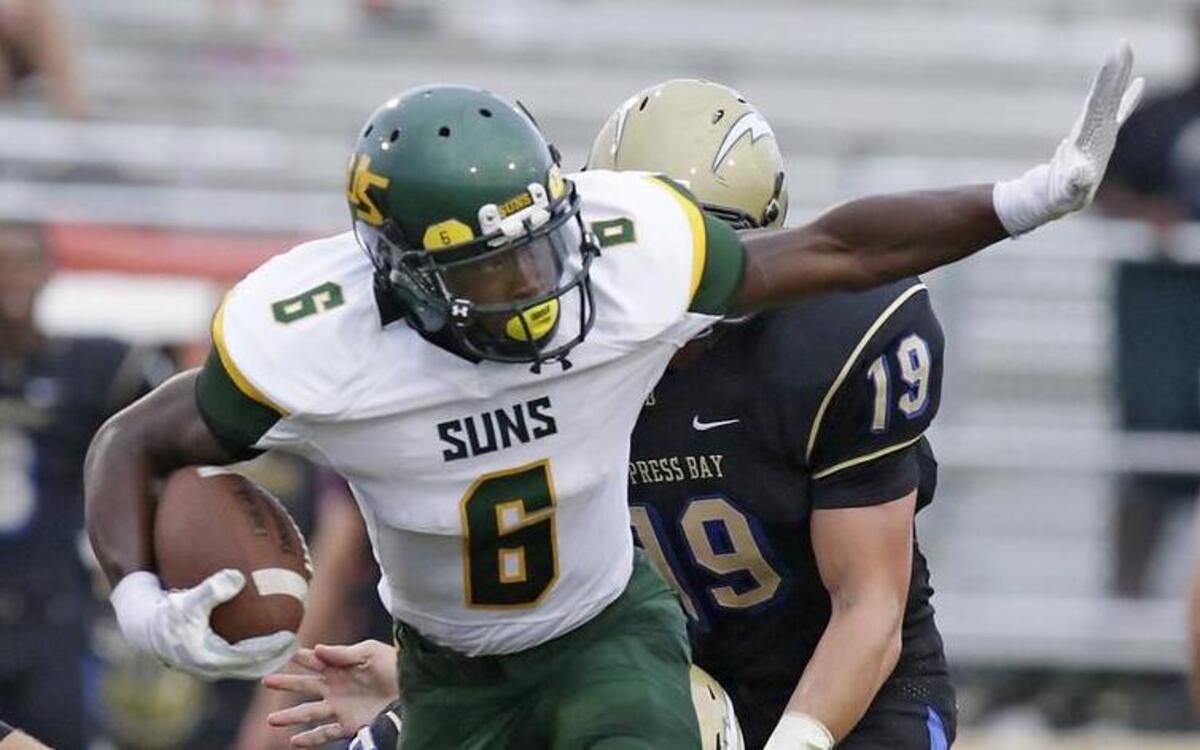 University School receiver Sam Bruce (6)