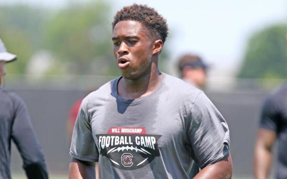 Davonne Bowen of Woodmont High camped at South Carolina on Saturday.