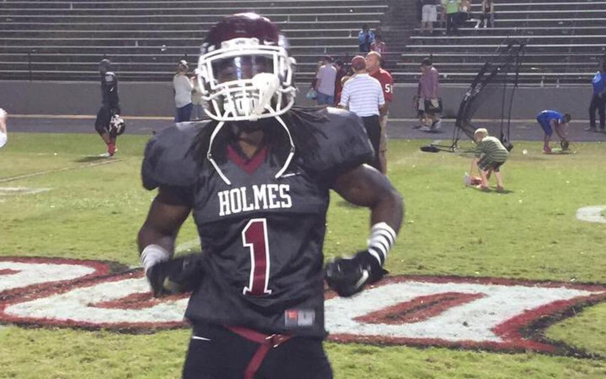 Dre Massey was offered by USC on Sunday.
