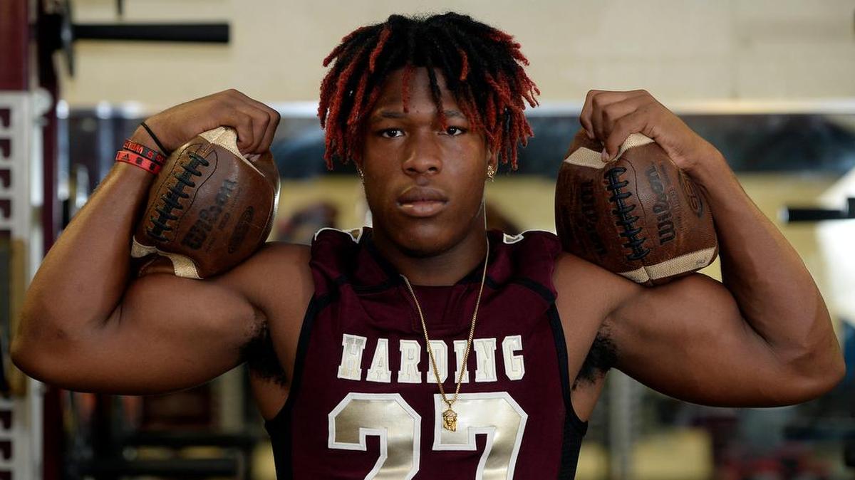 Harding High RB Quavaris Crouch is one of the nation’s top recruits and one of the top 25 recruits in North Carolina. The Observer examines the top 25 recruits in North and South Carolina.