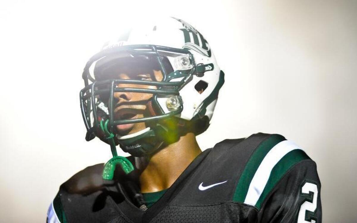 Dutch Fork's Stephen Davis Jr. is scheduled to visit South Carolina the weekend of Jan. 22.