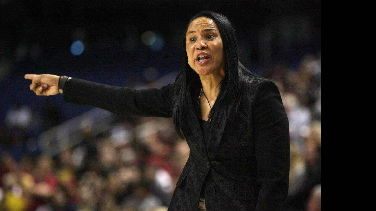 
USC coach Dawn Staley.
