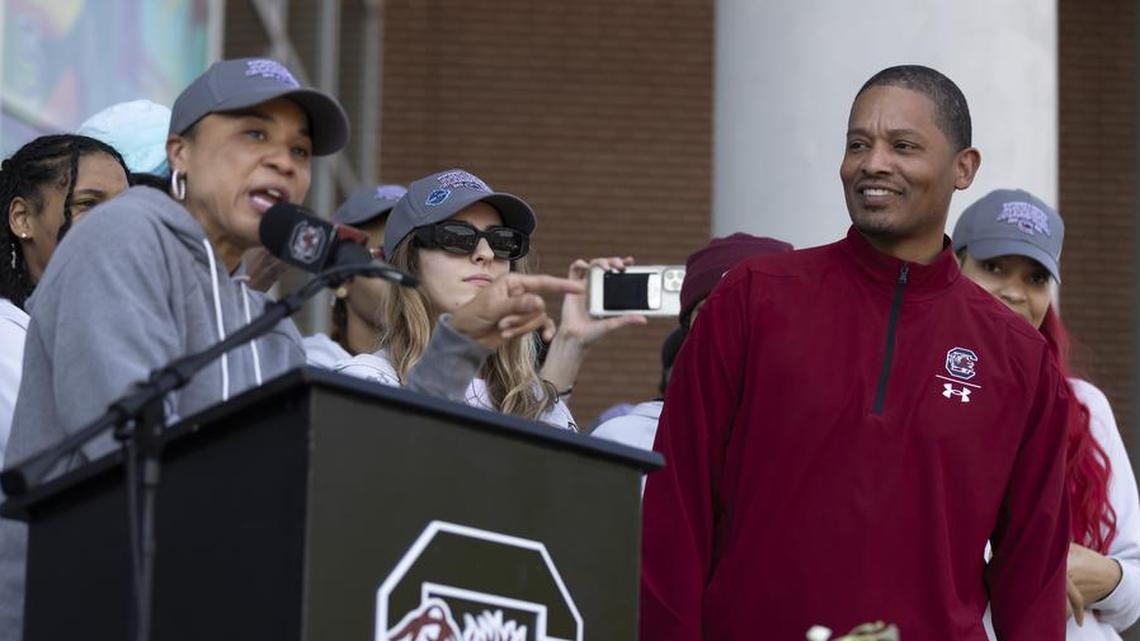 Two of the best: Dawn Staley, Lamont Paris finalists for Naismith Coach of the Year