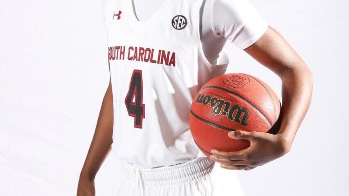 Freshman guard Doniyah Cliney