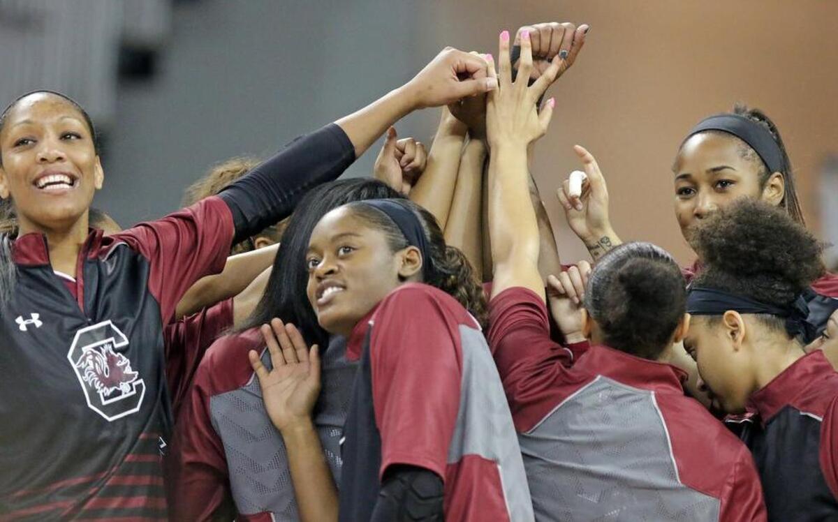 South Carolina basketball hosts Hampton on Sunday.