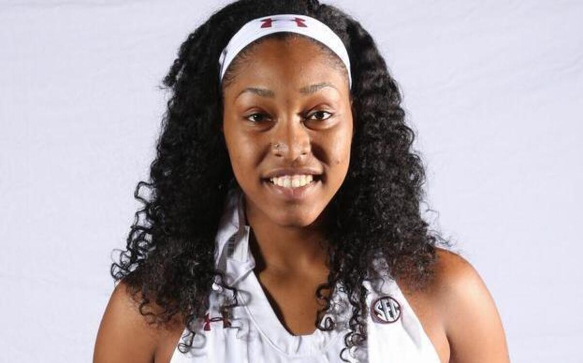 Jatarie White
