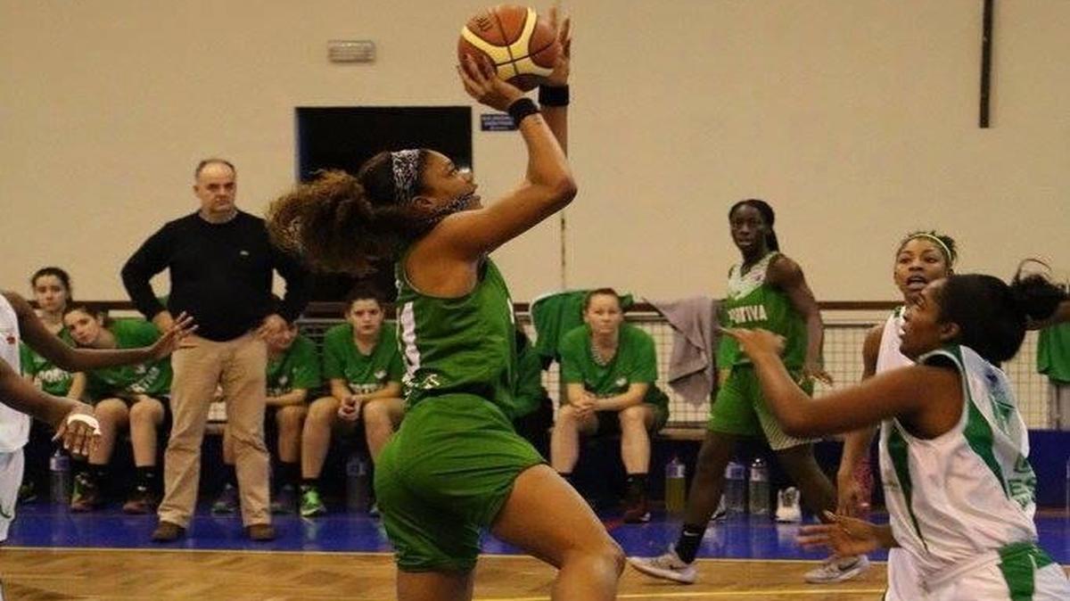 Former Gamecock Ashley Bruner (11) playing in Europe