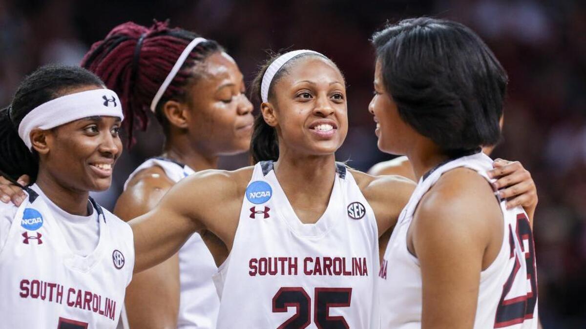 Seniors Khadijah Sessions, Sarah Imovbioh, Tiffany Mitchell and Tina Roy