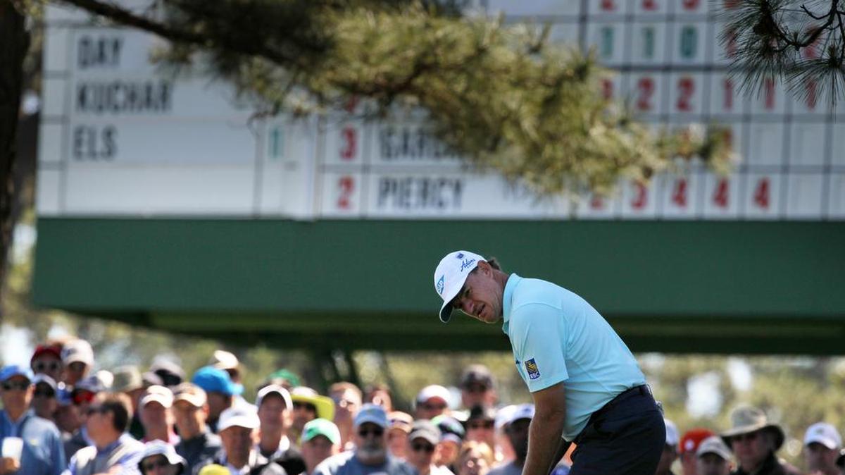 Ernie Els lines his putt on No. 7 during the second round of The Masters at Augusta National Golf Club in Augusta, Ga.
