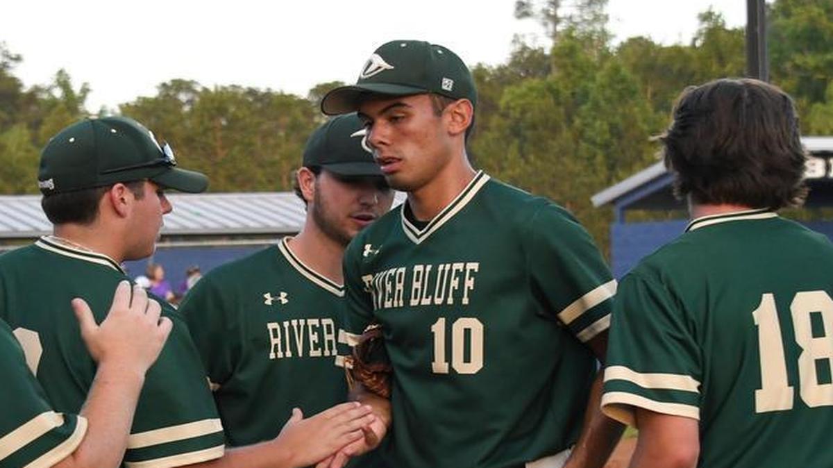 Victor Kelly (10), River Bluff