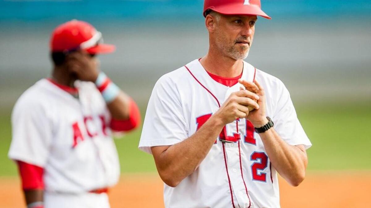 A.C. Flora coach Andy Hallett
