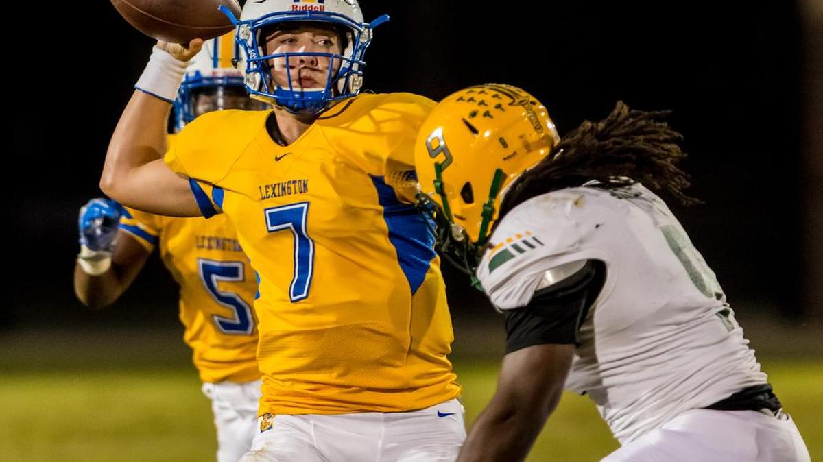 Lexington quarterback Chase Crouch (7) and the Wildcats look to snap a two-game losing streak Friday against Irmo.