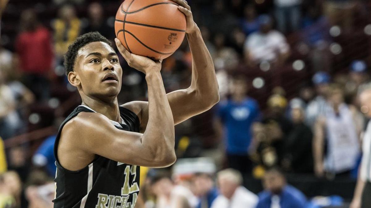 Lower Richland's Clyde Trapp Jr. is first team on The State’s All-Midlands team.