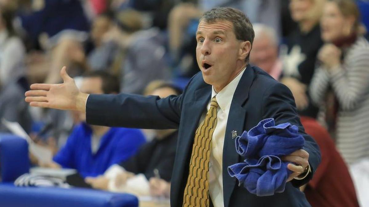 Lexington coach Bailey Harris won his 600th game Friday.