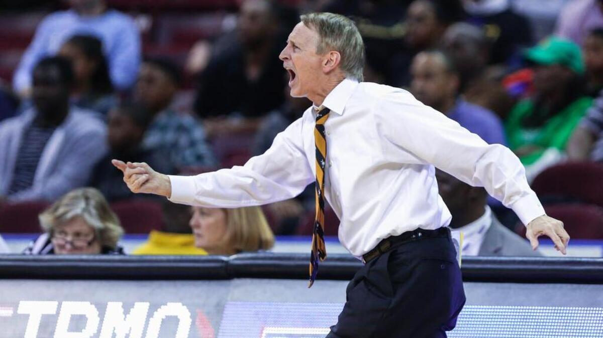Irmo High boys basketball coach Tim Whipple became the second boys basketball coach in S.C. history to win 800 games on Saturday.