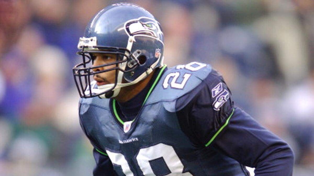 Former NFL player Michael Boulware will coach linebackers and safeties at his alma mater Spring Valley this year.